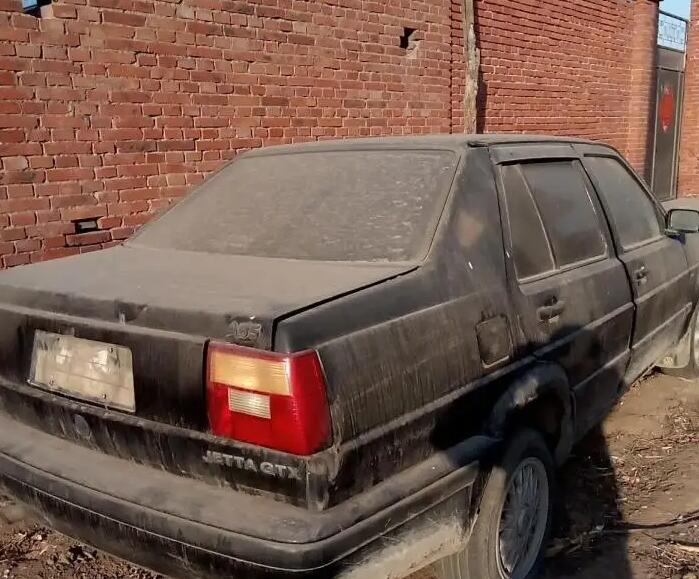 驾驶报废车辆上路属于违法行为吗? 驾驶报废车辆上路属于违法行为吗?